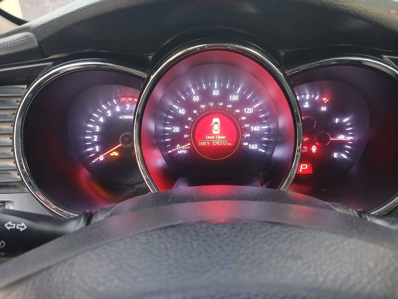 كيا اوبتما 2013 , وارد امريكي ، 

مواصفات EX , فتحة ومواصفات كاملة ،

حادثها جاملغ وبنيد جارد مبدل ، 

بيها طخة بالباب لخلف السائق بنفس جهة السايق ومصبوغة صفحة السايق ،

ماشية 131 الف ميل .

للاستفسار اكثر التواصل واتس اب او اتصال :
***********
