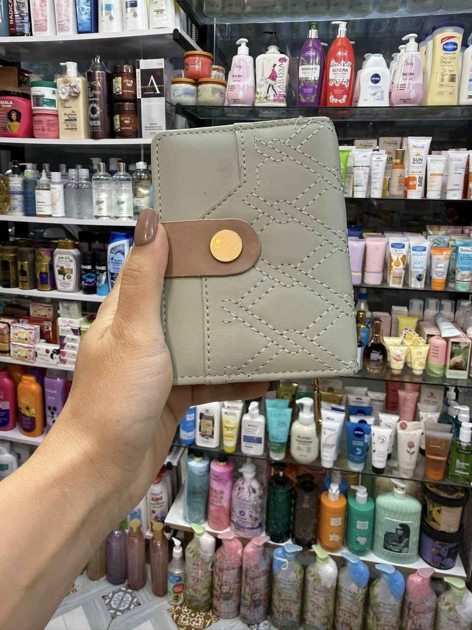 تەواوی وێنەکان تەماشابکە 🌸🌼🌺💵

ڕۆسێل هەمیشە بابەتی نوێ دونیایەکی جیاوازو پڕ لەناسکی بۆتۆی خانم 🌺🌼


**إذا كنت صاحب هذا الإعلان وتريد حذفه لأي سبب، رجاءا أرسل رسالة إلى الدعم الفني**