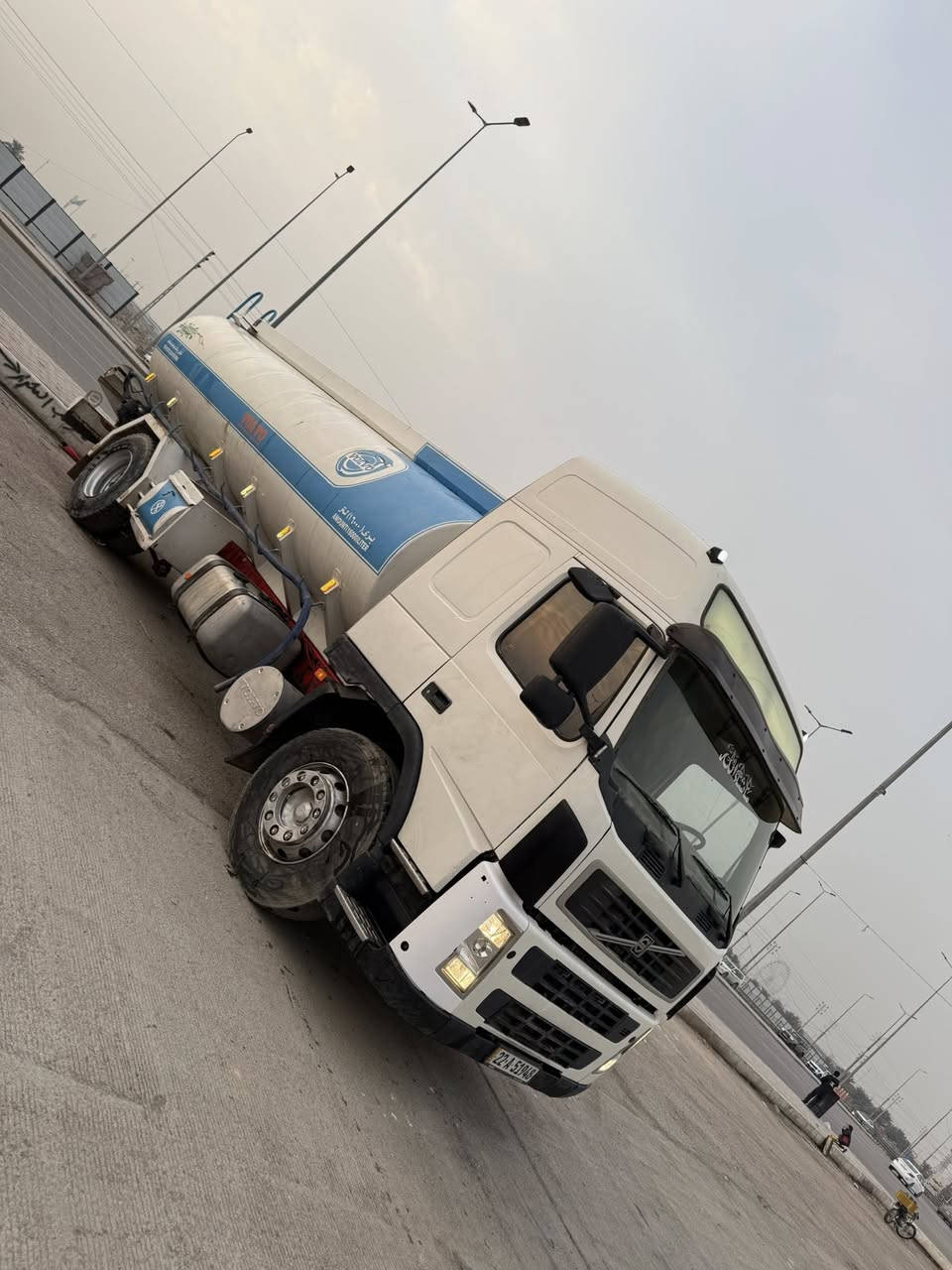 سلام عليكم
للبيع فالفو موديل 2002 سياره جاهزه سنويه جديد رقم جديدتحويل مباشر تانكي ماء  حموله 16 طن
 تبريد + تدفئه جاهز و  تخم تاير جديد بدون نواقص شاصي  مطول تحويل باسمي السياره 

***********
