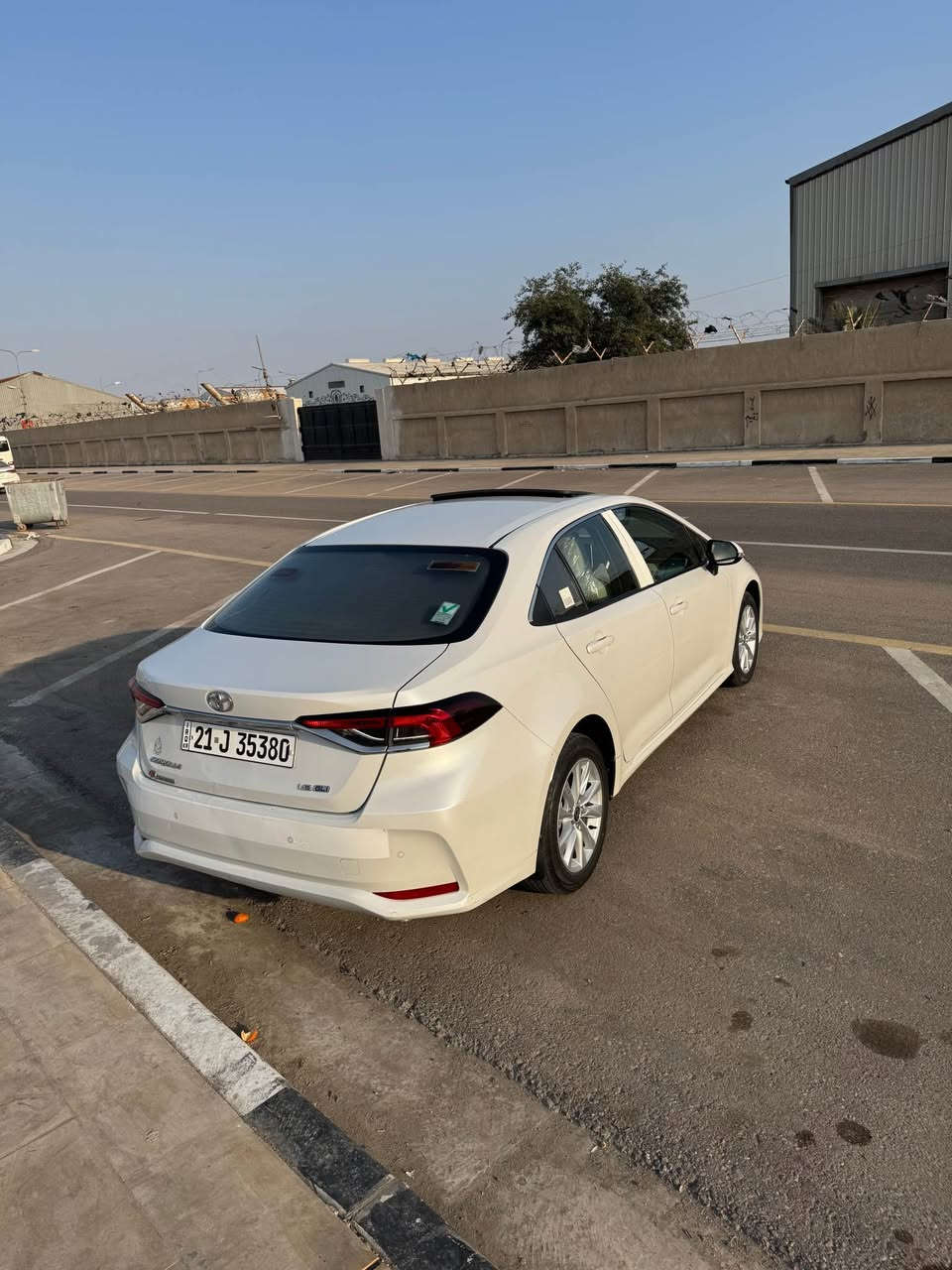 لبيع كورله 2023 خليجي رقم شمالي تريد تحويل تريد وكاله فول مواصفات فتحه بصمه حساس امامي خلفي شاشه كأمره تبريد قطعتين بيه بعد مواصفات محرك 1800 كير مكينه حداده تخم تاير كله جديد لسعر 175 مكاني بصره *********** البصرة, العراق
