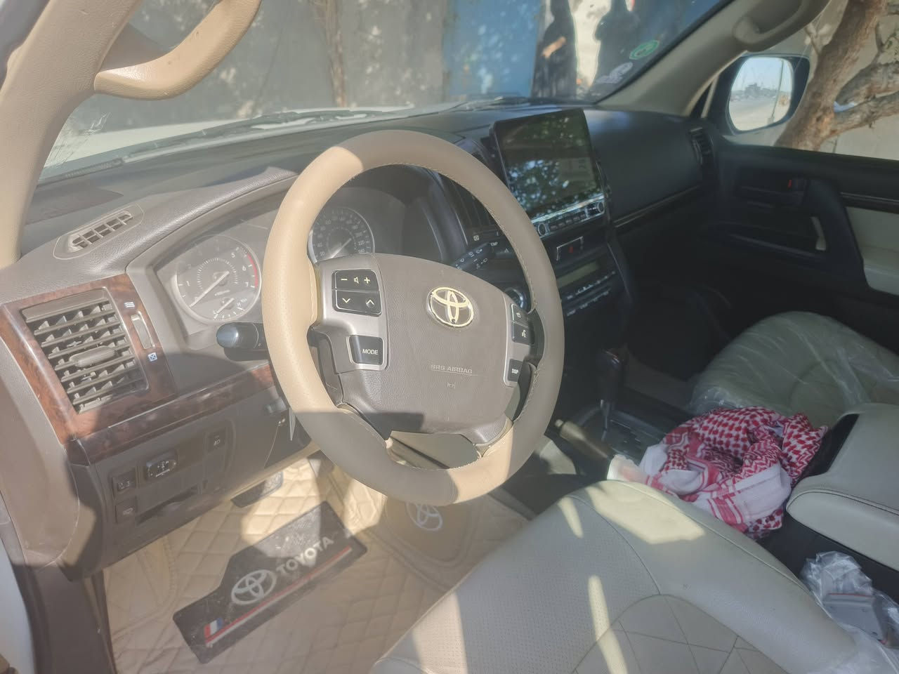 لاندكروز ٩ سياره كفاله عده بارد قليل البصره     ***********
