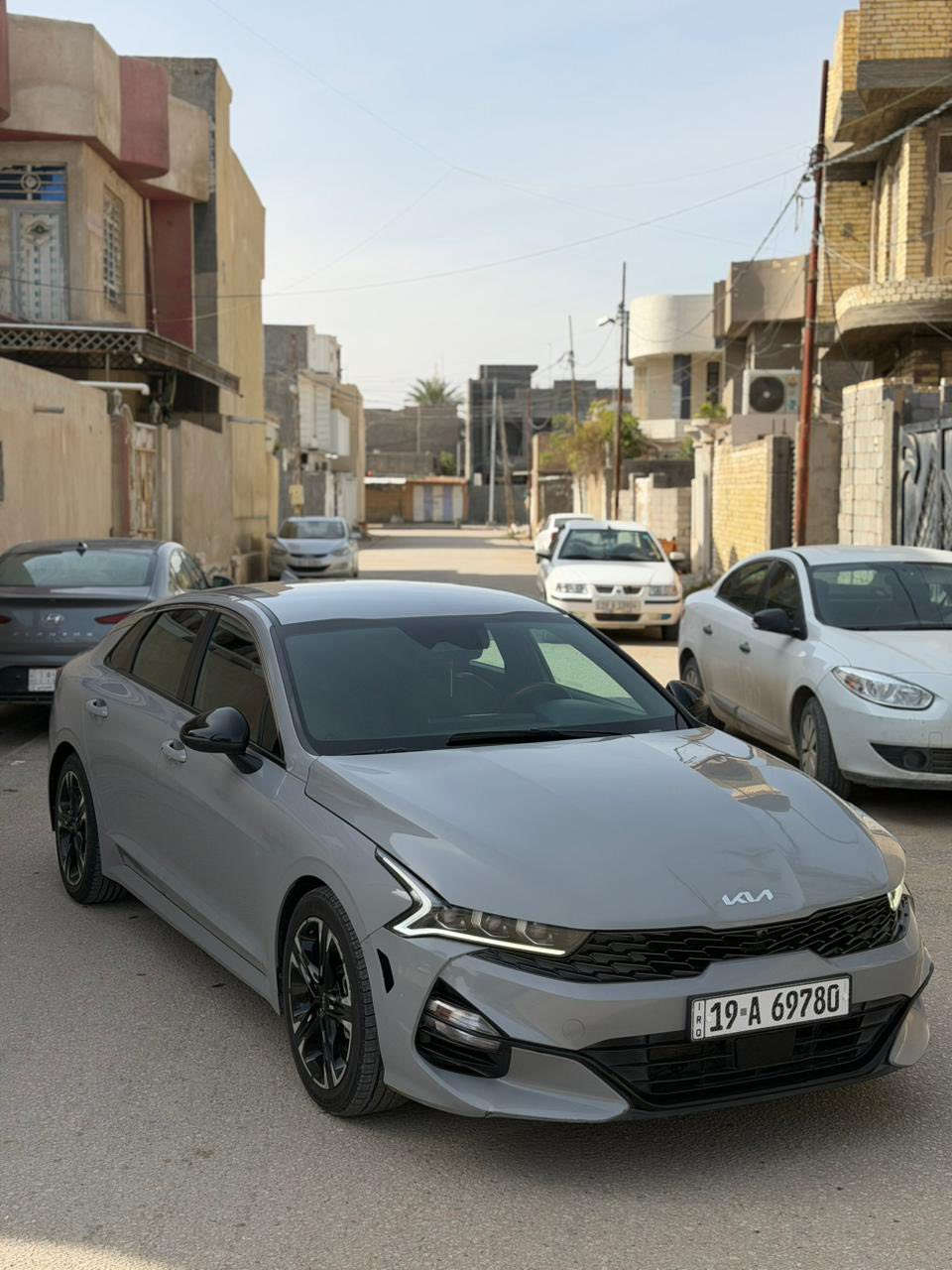 السلام عليكم كي فايف موديل 2023
مواصفات جي تي لاين فوول للاخير
اللون سمنتي مميز
1600 تيربو يعني 2600
مواصفات 
بصمه
كشنات تدفئة 
استيرن تدفئة 
شحن هاتف لاسلكي 
قياده ذاتيه ؏ الخطوط السريعه
هاند بريك بصمه
تشغيل عن بعد 
مثبت سرعه 
نضام ABS
مانع انزلاق حساس أطارات 
بك لايت ليد
شاشة
كامره دواره
الاسلكي 
شاشه اعطال
ويل كورم لونين
رادار جانبيه
مراقبة النقطة العمياء
رادار الخطوط البيضاء 
اشاير بالمري 
كشنات جلد احمر
مقعد للسائق قابل للتعديل كهربائياً
لايتات ‏3 عدسات 
نضام قياده أيكو + سبورت +سمارت +نورمال
بلوتوث + aux + usb
فول تحكم ستيرن
كير أوتو + عادي
ئوتو بريك 
‏ ‏الخريطة
ستيرن حرف. Led D +  زينون
توقف ذاتي عند الرجوع
صندوك بصمه
‏AUTO HOLD
تصميم خارجي رياضي
نظام الملاحة
مصابيح خلفية LED
مصابيح ضباب LED
لاسلكي Android Auto 
 
حادث :  فقط قطعتين  البنيد مصبوغ ولجمالغ مبدل غير سياره كلش حلوه ونضيفه وجديده
 السعر: 190
الرقم ‭0781 780 2325
