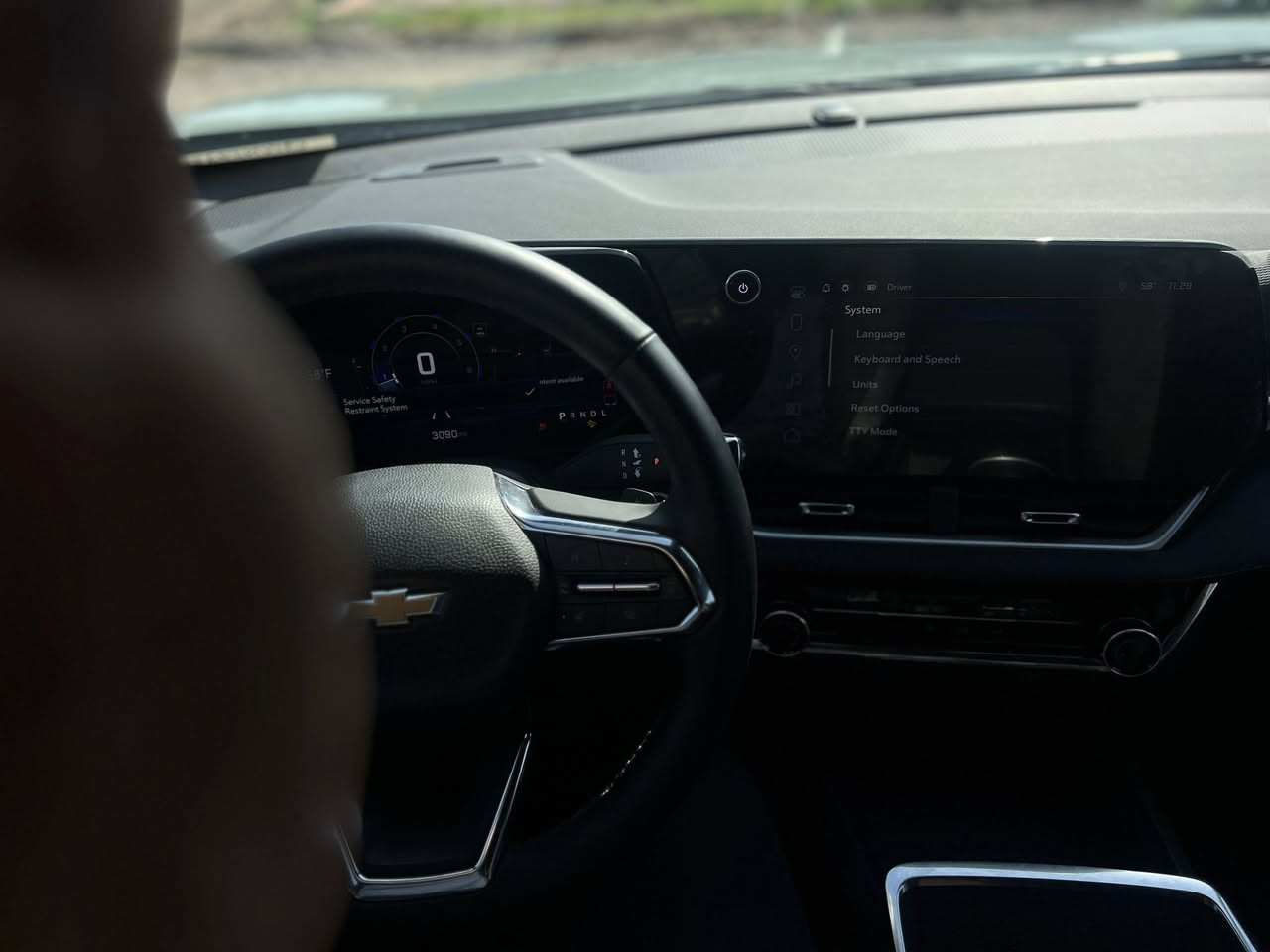 للبيع شيفروليت ايكونيكس LT موديل 2025
الموقع : بغداد

وارد أمريكي جاملغ مصلّح وبنيد مبدل 
ملاحظة: الدعامية RS للجمالية
الكيلومترات : 3030 ميل
نوع الهيكل: اس يو في
عدد المقاعد:5
نوع الوقود: بنزين
نوع ناقل الحركة: اوتوماتيك
سعة المحرك :1500 cc تيربو
اللون الخارجي أخضر فاتح مائل للرمادي
اللون الداخلي: أسود
مواصفات أمريكية
الجمرك: مجمركة
طريقة الدفع: نقدآ

(المواصفات الداخلية):
زجاج كهربائي
تدفئة المقود 
سنترلوك
مكيف
كراسي مدفأة
نظام إنذار
AUX / USB مدخل
مشغل اسطوانات CD
مقاعد قماش
تحكم مقود
مقاعد مبردة
ذاكرة مقاعد
(المواصفات الخارجية):
دخول بدون مفتاح
مرايا كهربائية
إطار احتياطي
مصابيح زينون
أنوار نهارية
مصابيح ليد
نسخة رياضية
هوك خلفي
حساسات خلفية

(المواصفات التقنية):
بروجكتر
مثبت سرعة
بلوتوث
شاشة لمس
مساعد الاصطفاف
تشغيل عن بعد
شاشة وسائط
نظام تعليق رياضي
تنبيه الاصطدام الامامي
فرامل ABS
نظام ملاحة / خرائط
تنبيه النقاط العمياء
قفل الباب تلقائي
أبل كار بلاي
تنبيه مغادرة المسار
كاميرا 360°
أندرويد أوتو
حساس ضغط الاطارات
كاميرا خلفية
أوامر صوتية
مانع انزلاق
بدون رقم (فحص مؤقت)
السعر 215 وبيهة مجال
رقم الهاتف: ‭0750 941 7114‬
