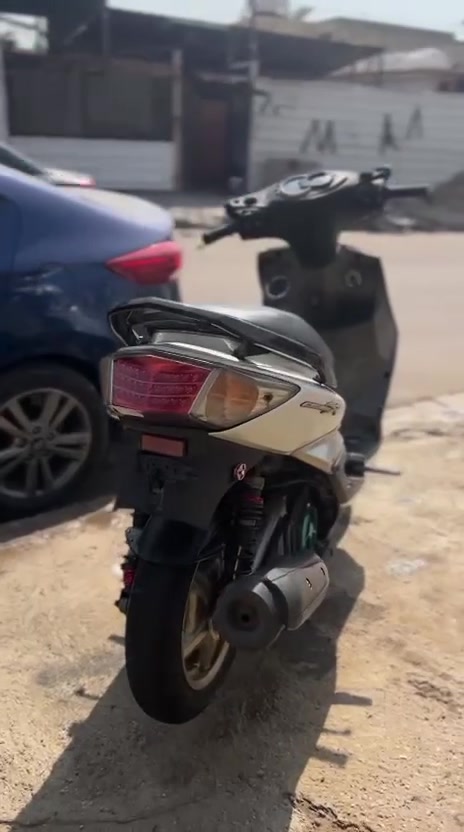 السلام عليكم
سكنس فحل نوزل خطين طلاعات الدراجه مكفوله كفاله عامه و ما بيها نقص اوراق رمبه موجوده 
بيها صدر DK
فج برمبو 
يدات ncy 
جاملغ كاربون 
قاعده رقم شاصي
قبق فلاوين RGS
جويتر 34
دبلات خلفيه 
فلتر شوته KS
كلج امامي RGS 
مكاني بغداد حي الجهاد 
***********
 بي واتس السعر 900 وبيها مجال للطيبين ارجع اكرر مكفوله كفاله عامه من التاير للتاير
