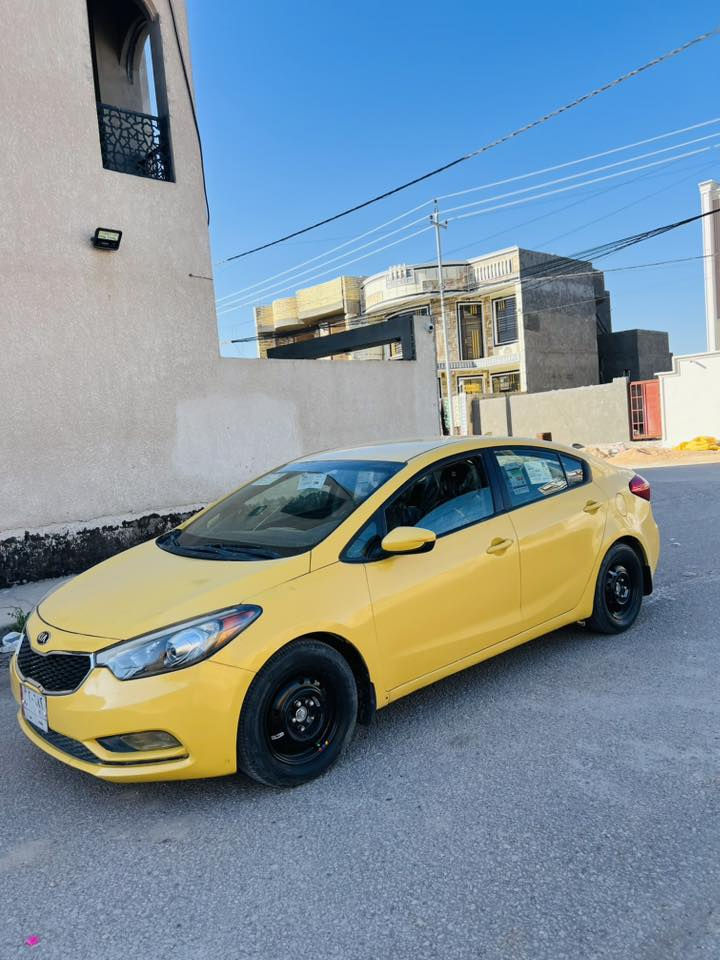 سلام  عليكم بيع سريع فورتي 2014كير ومحرك وحداديه كفاله تخم تاير جديد مال جناي جاهزه الاخير مكينه2000دوش المروغوب 
السعر97وبيها مجال 
الاتصال***********
مامتواجد بلخاص 👆👆
مواصفات السياره 
شاشه 
تحكم استرين 
حساسات
