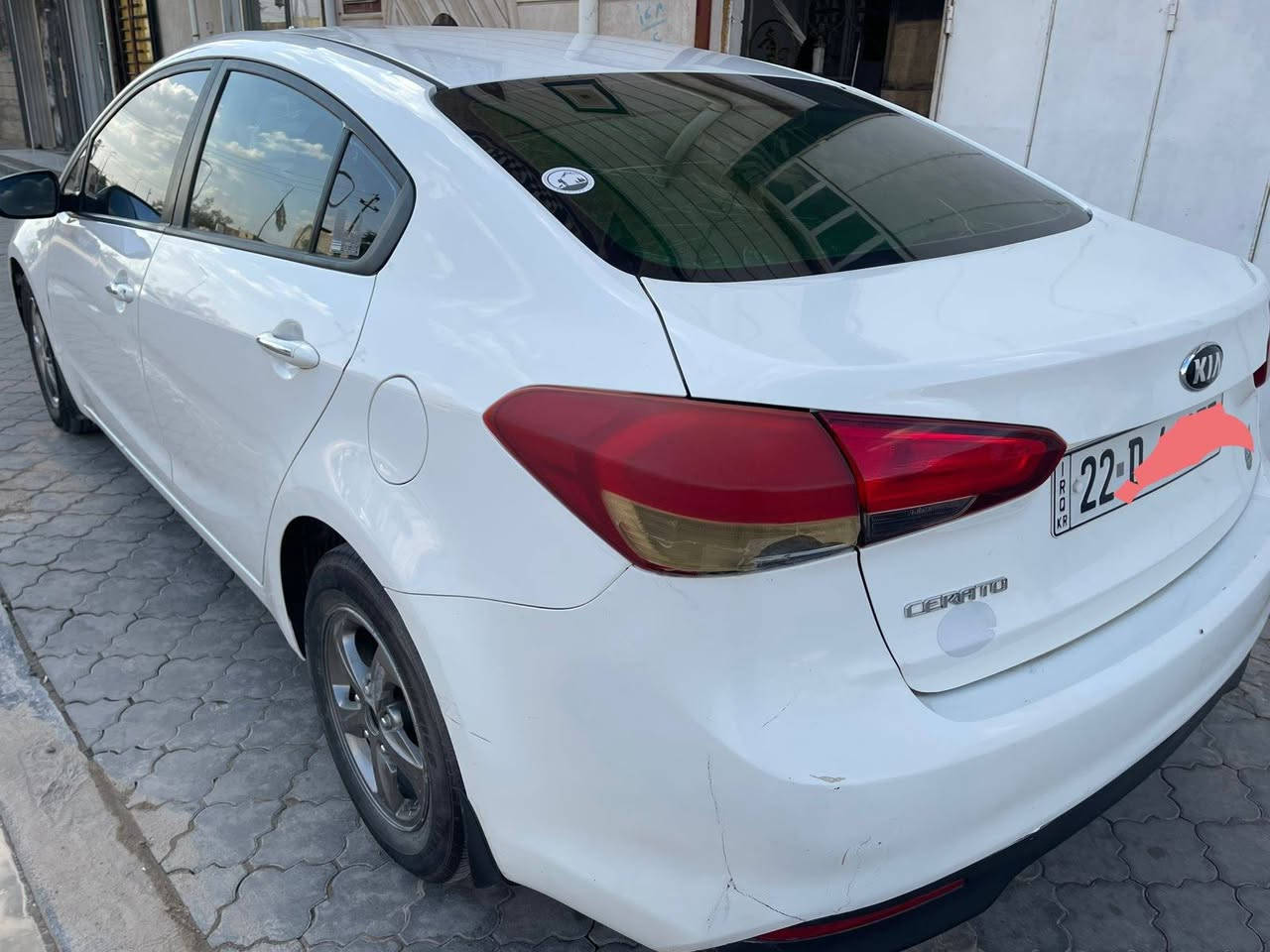 للبيع كيا سيراتو 2018 خليجي كفاله  محرك 2000 خير من الله السياره تحكم ستيرن شاشة وباقي المواصفات معروفة وبيها تخم تاير هسه شاده
السعر 145 ورقه 
للتواصل ***********
