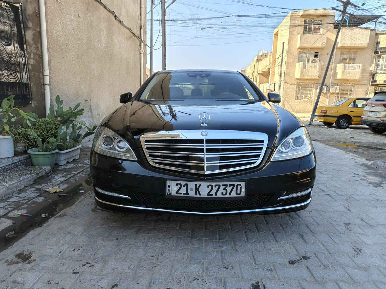 السلام وعليكم مرسيدس اس للبيع موديل 2010   وارد الالماني فول مواصفات سلايت روف طكتين خمس بردات خلفية كهرباء أربعة جام كهرباء أربعة ابواب شفط وجنطة شفط تحكم ستيرن جهتين ستيرن كهرباء كشنات كهرباء كشنات تدفئة تبريد امامية وخلفية ناظور ليلي لايتات زنون مكينة وكير و حدادية مكفولة نوزلات جديدة فيتبم جديد السيارة جاهزة صبغ قطعتين فقط باقي مكفولة غرفة جديدة لون اسود السعر ٢١٠ الاستفسار *********** مكان السيارة بغداد رقم السيارة سليمانية
