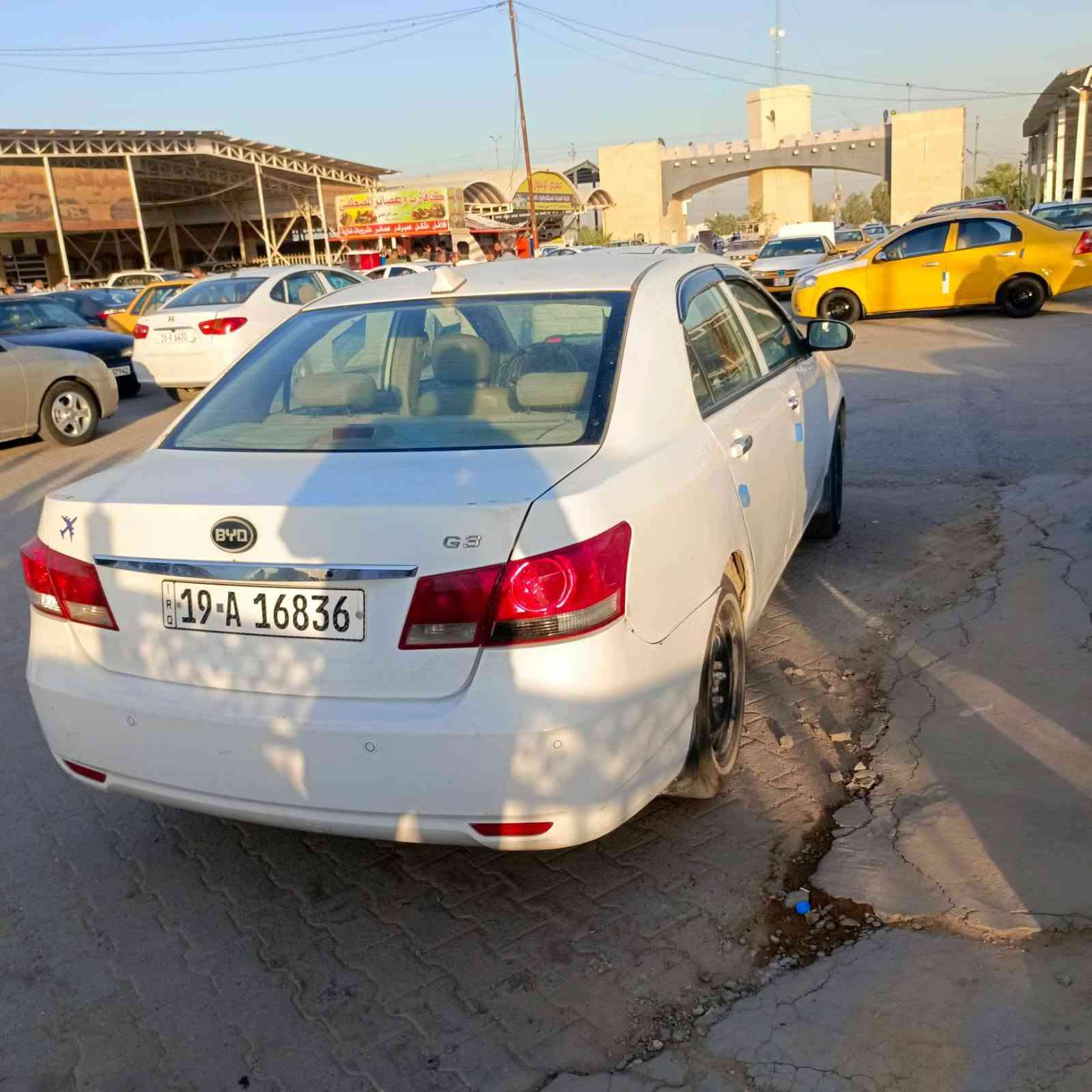 سلام عليكم. بي واي دي G3 2013 كير عادي رقم دولي كربلاء بسمي بيها تصليح هلالات كير ومحرك نضاف تبريد شغال عايزها بس ترتيب. 
السعر 46 وبيها مجال. 
ماكني النجف. 
***********
