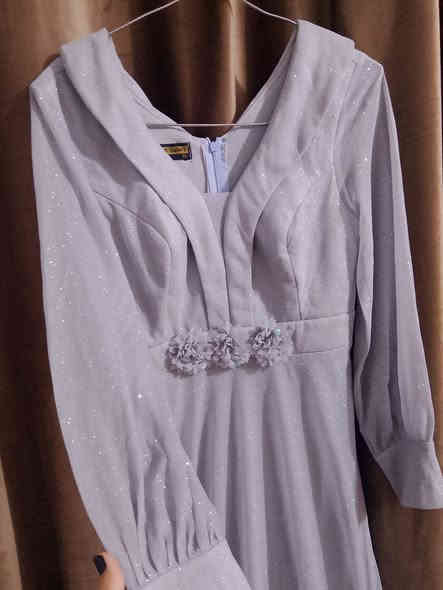 فستان مناسبات قياسه XL لونه سمائي
سعره ٢٠ رقم الموبايل ***********
