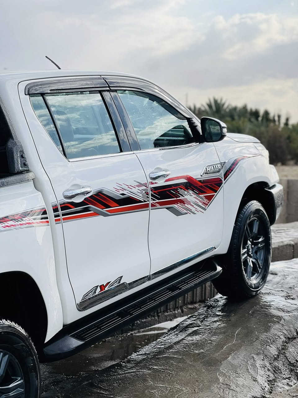 السلام عليكم بيكم هايلوكس موديل 2023 ساز رقم بغداد دولي تحويل ثاني يوم مكفوله كفاله عامه كير عادي فول مواصفات تبريد قطعتين تبريد كشن ويل كب ماشيه 76 رقم ***********
