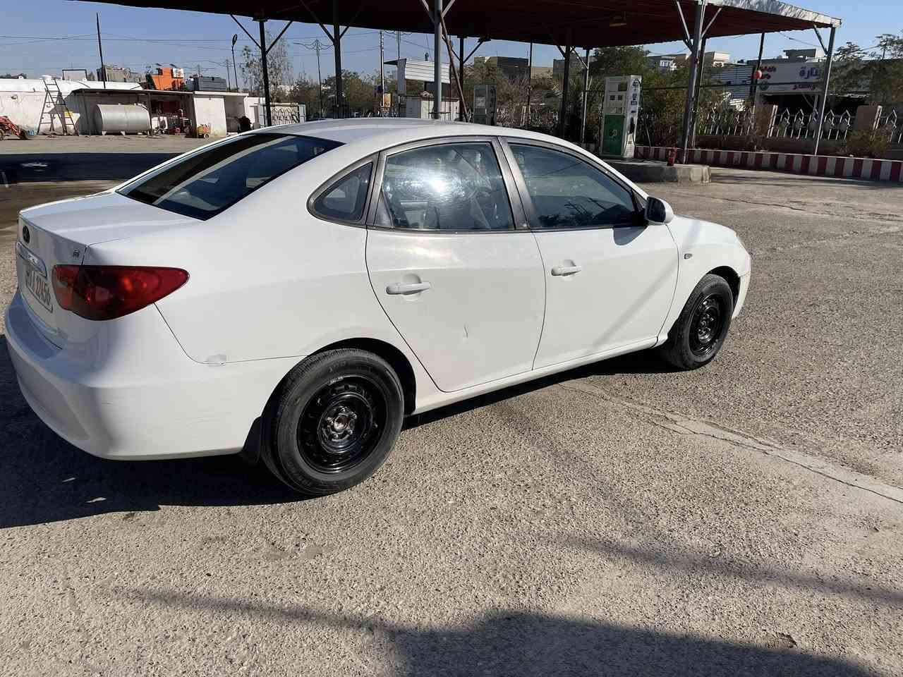 السلام عليكم أفانتي 2007مصبوغه عام مكينه كير مكفولا تدفئه تبريد حداديه جديده تخم تاير رقم جديد هزه جديده بيهه طخه بالجاملغ صفحه السايق السياره حلوه مابيهه نقص استفسار ***********السعر 78وبيها مجال بسيط
