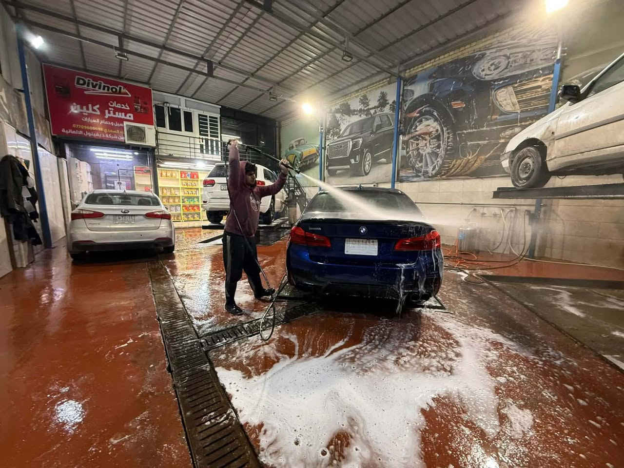 محطة  غسل للبيع بالبلديات 
Vipموقع ممتاز وحيوي 
3جكات غسل 
2 مضخات 10 حصان 
كمبريسر 550 
استراحه vip و مكتب خاص 
مكان للزيوت
مولده بيركز 30 كيفي
2 خزان ماء سعه الواحد 3000 لتر
(السعر خمس شدات وربع )
مكتب الياقوت للعقار/ البلديات/قرب مثلجات القطب 
مجاور مطعم مستر جكن/ مقابل منفذ سنتر المعن 
رقم المكتب ***********
