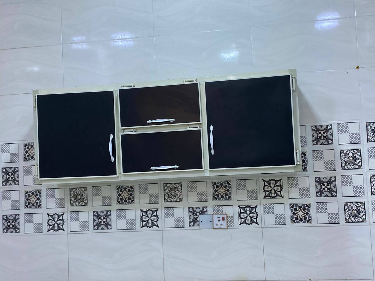 السلام عليكم
غرفه نوم تركي جديده استخدام اقل الشهر السعر 550
كاونتر جديد مترين السنك مرمر السعر السعر 250
المكان الفضلية لتواصل ***********
