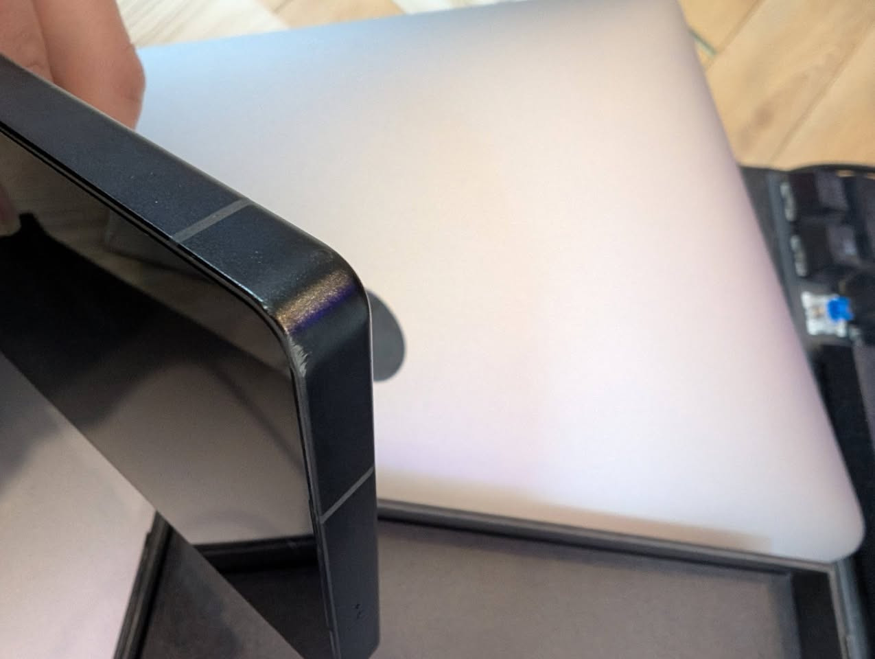 S25 ultra
لون اسود مطفي مشتريه من موقع سامسونج 
256gb
نظافة بال98% كلشي مببن بالصور
مكاني زاخو ودهوك واذا بعيد عندي توصيل
مليون و100الف قفل


**إذا كنت صاحب هذا الإعلان وتريد حذفه لأي سبب، رجاءا أرسل رسالة إلى الدعم الفني**