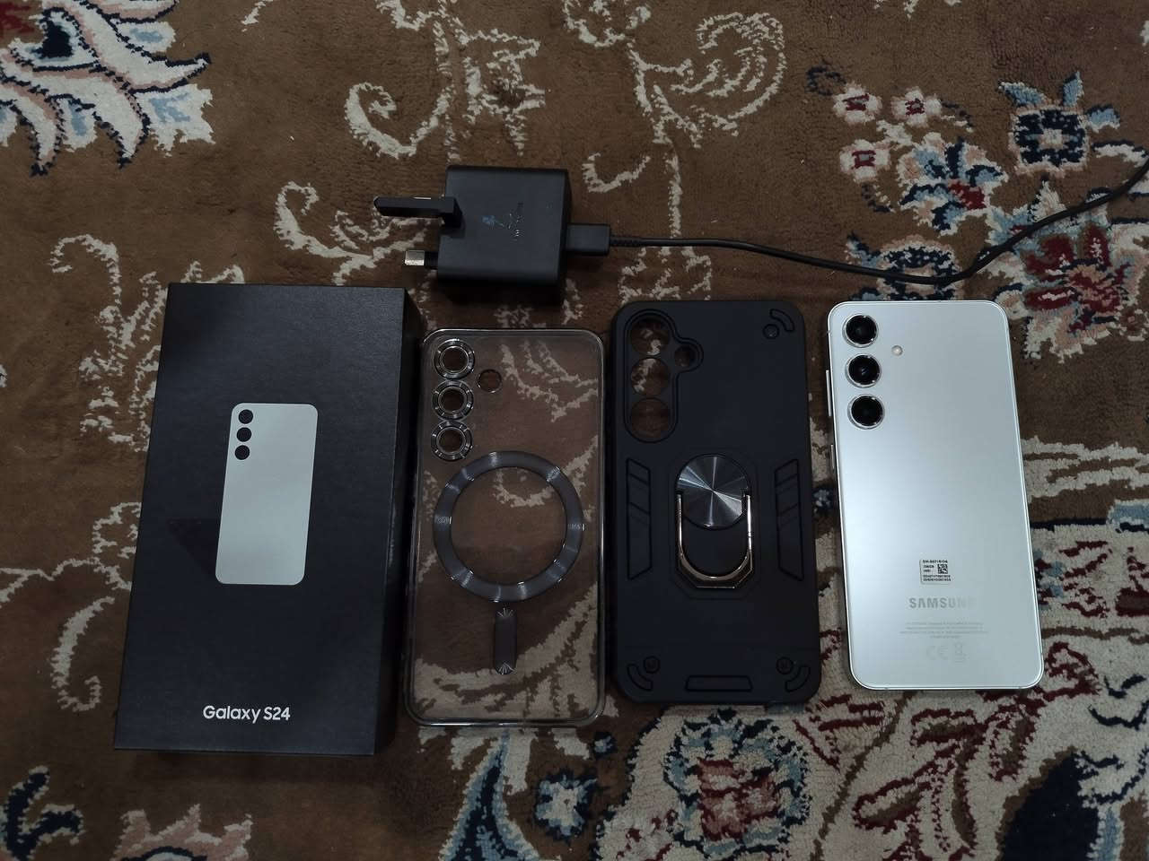 سامسونك اس 24 العادي لون سلڤر ذاكرة 256 وعشوائية 8 غراضة كاملة وويا كڤرين والشاحنة الأصلية والجهاز نظافة 100% بس بي شخط كلش خفيف وممبين بالشاشة بطبقة الحماية مجرد شخط صغير
للبيع ب600 الف وبي مجال
اتواجد زيونة/شارع الربيعي/ساحة ميسلون/شارع الصناعة/موال


**إذا كنت صاحب هذا الإعلان وتريد حذفه لأي سبب، رجاءا أرسل رسالة إلى الدعم الفني**