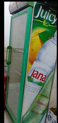 ١٧٥ • ثلاجة