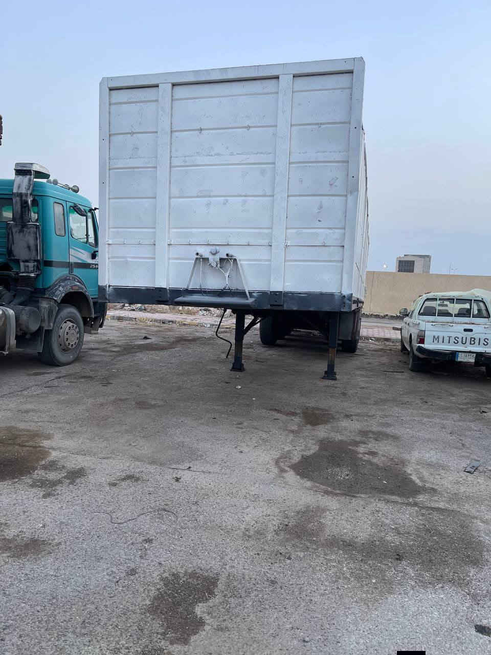 عربانه للبيع المانيه  نظيفه جناب دنگير بيبي الارتفاع 170 والطول 13.60 تخم تاير  
***********
***********
