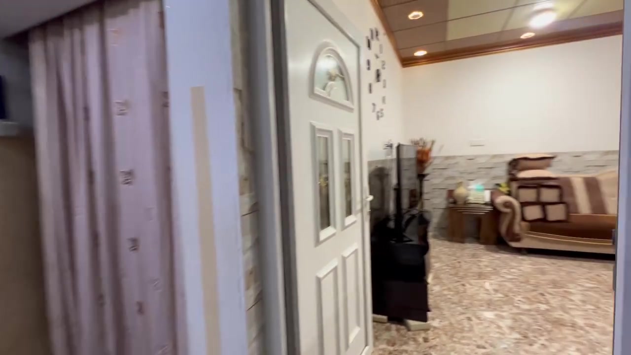 🏡 للبيع دار طابق واحد ركن مميز
📍المساحة: 260 متر وواجهة 13
✨ موقع حي الخضراء
🔹 الدار بتصميم عملي ومريح
🔹 مناسبة للسكن العائلي 
🔹 وخدمات كامله 
💰 السعر مناسب وقابل للتفاوض للجادين
📞 للاستفسار والمشاهدة مراسلة الخاص أو الاتصال
"الموقع  مكتب السيد للعقار
***********
***********
