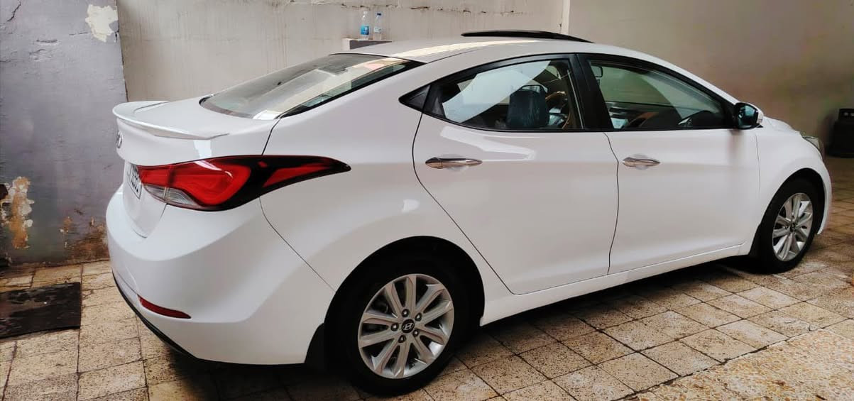 السلام عليكم

 ￼انترا موديل 2015رقم بغداد دولي 
. ماشيه ١٢٨حقيقي.  
سياره كفاله  عامه   
السياره.  فول موصفات ماعده البصمه فقط.   
مري شفط تحكم حساسات كامره شاشه كبيره تبريد قطعتين.    مكيه 1800.   تبريد كير مكينه تخم تاير.  حداديه خير م̷ـــِْن •اللّـہ̣̥ نضيفه جدااا.   السعر. ١٣٥  

تفاصيل اكثر عل الرقم.***********.   

مكان السياره واسط الكوت.
