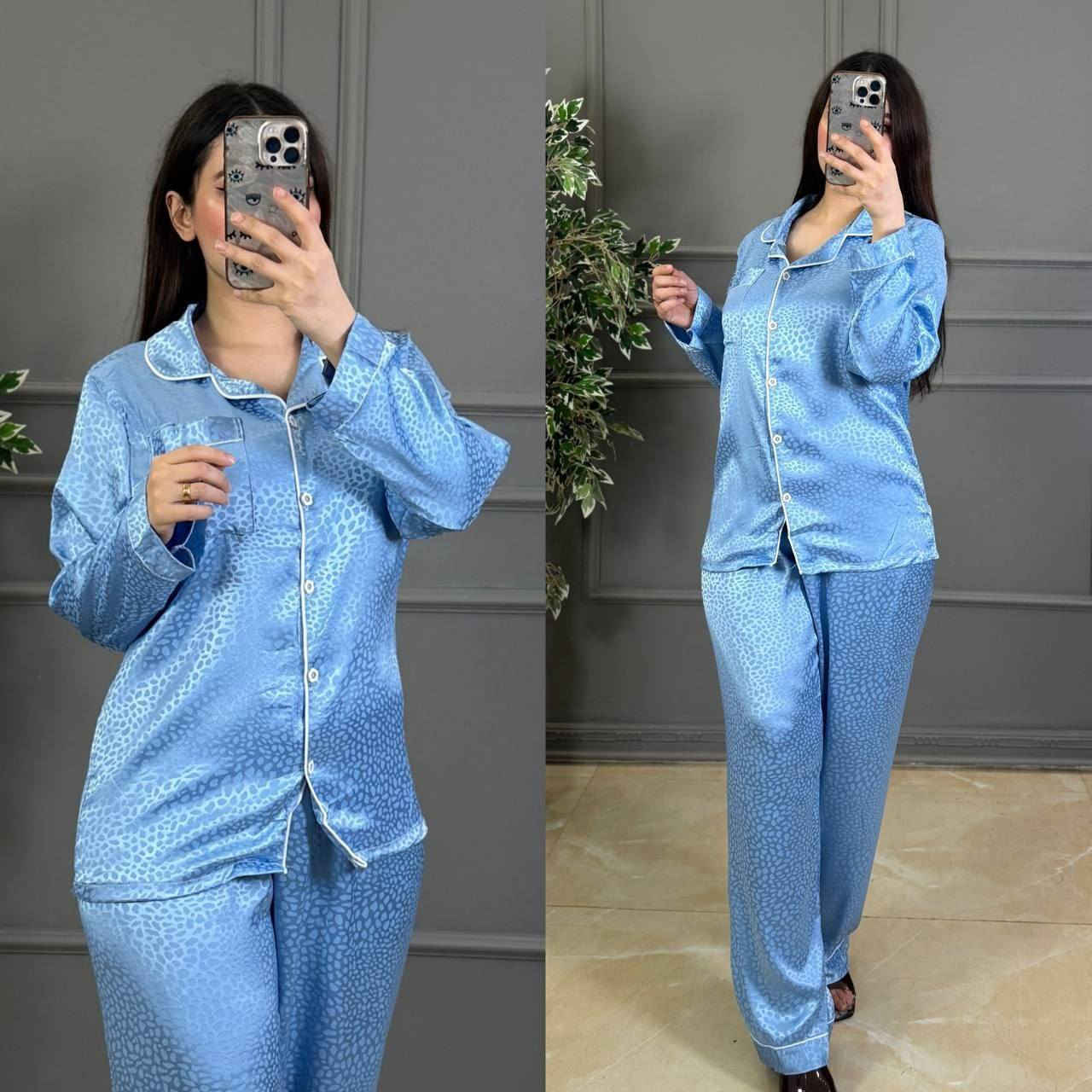 🔥 عرض خاص -تراك ستن حرير خامه بارد درجة أولى 🔥  
✨ المواصفات: 
💰 السعر:  
📦 الدرزن:95،000 دينار  
🚚 توصيل لجميع أنحاء العراق: 5,000


**إذا كنت صاحب هذا الإعلان وتريد حذفه لأي سبب، رجاءا أرسل رسالة إلى الدعم الفني**