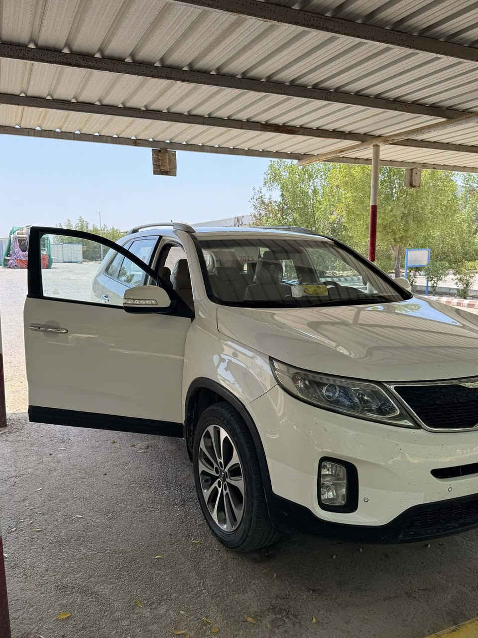 #للبيع فقط اخواني بدون مراوس
كيا سورنتو 2015 خليجي وارد كويتي
سنوية 2027 رقم انگليزي سليمانية
محرك 4 سلندر
تبريد 3قطع
اشاير بلمري
ترحيب عن بعد
اضوية بلدوسة
كرسي السايق كهربائي
لايت ابو اللد ليزري
ماشية 174الف كيلو
گير مكفول محرك مكفول من التنقيص و التبخير و اي نقص
تخم تاير جديد
صدر امامي خلفي مكفول
السيارة مكفولة عدا البنيد مبدل 
ايرباكات سليمة
السعر-173ورقة مع التحويل 
مكان السيارة واسط
رقم الهاتف-***********
