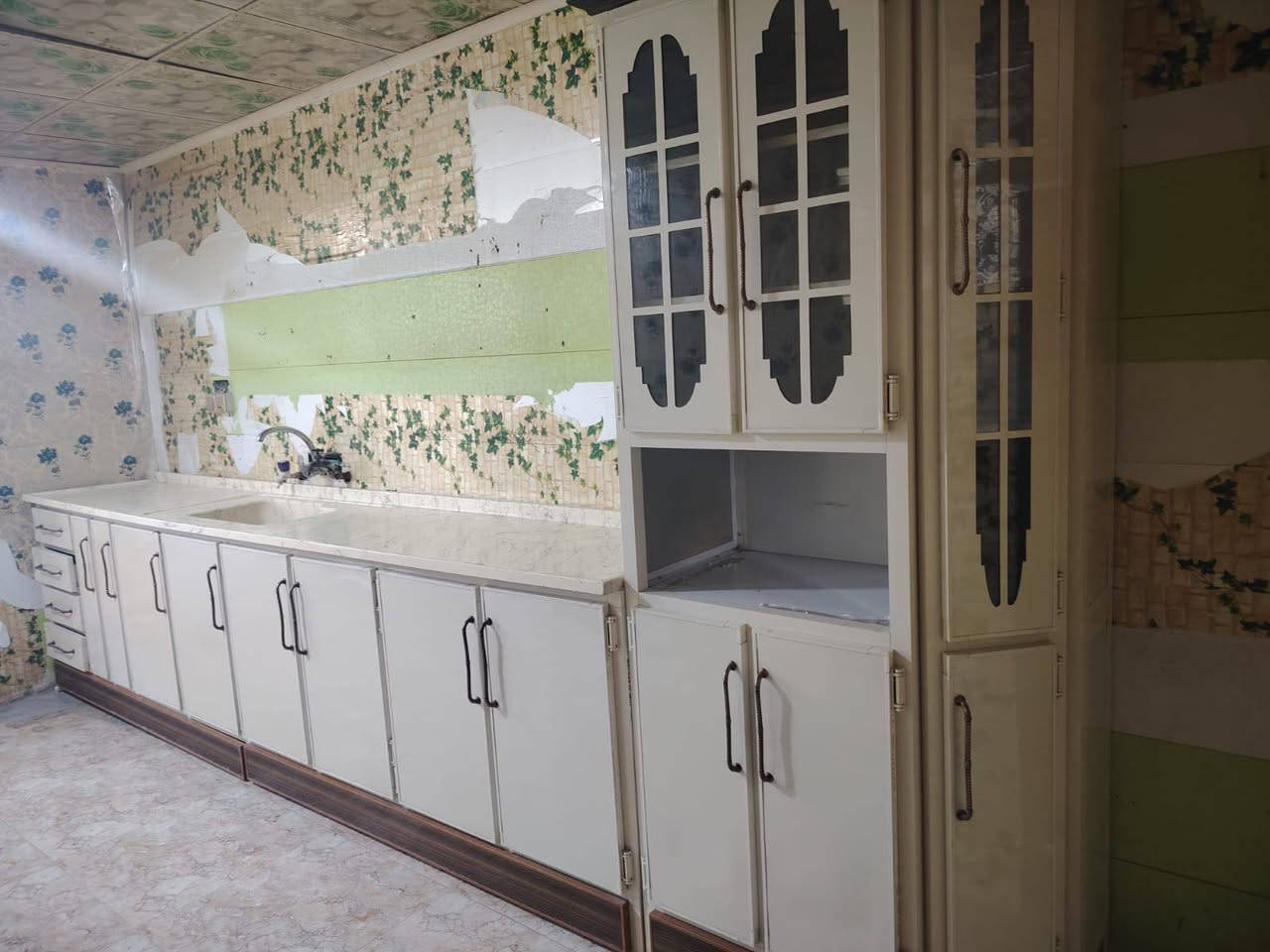 للبيع كاونتر مرمر تقريبا ٥ امتار نظيف شخط مابيه


**إذا كنت صاحب هذا الإعلان وتريد حذفه لأي سبب، رجاءا أرسل رسالة إلى الدعم الفني**