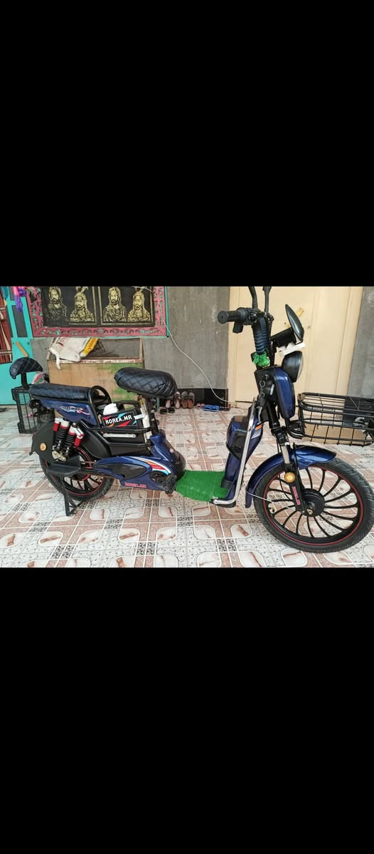 بايسكل شحن حجم 20 مديل 2024 كلشي شغال بي بس  بدون بطاريات بطارياته عاطله طال بس كفر فارغ سعر 250 الف بي مجال الطيبين *********** انوه بدون بطاريات بايسكل كلش نضيف ناقه فقط بطاريات
