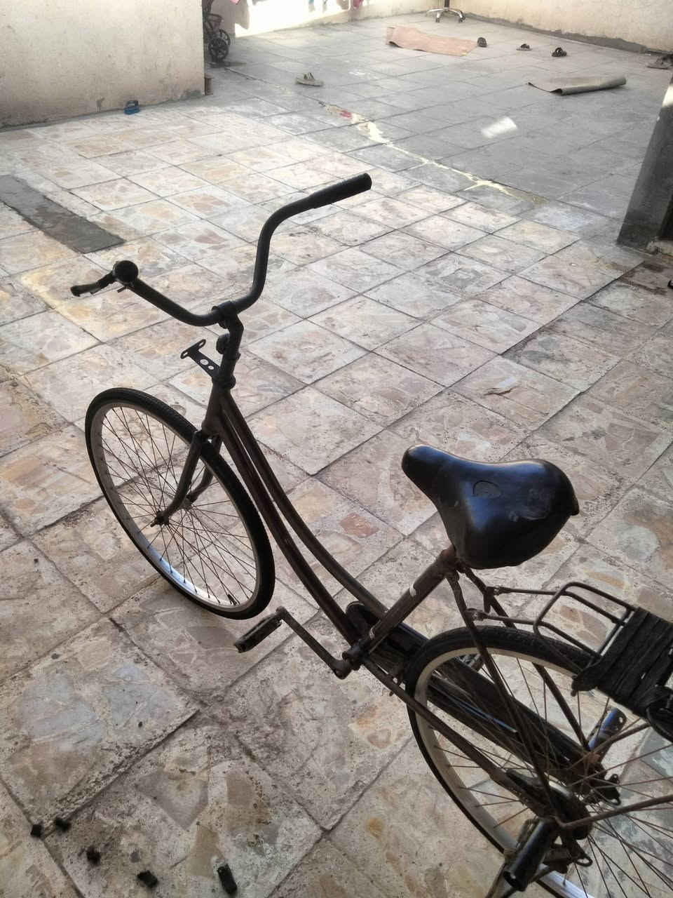 السلام عليكم ورحمة الله وبركاته بايسكل بناتي حجم 26للبيع باسكل كامل ماناقصه شي بس السرج مامضبوب والواير مال بريك موجود بس تشده وياه جاملغات وطياريه وحمالات وحبل وجرس العنوان الناصرية مركز السعر 55وبي مجال


**إذا كنت صاحب هذا الإعلان وتريد حذفه لأي سبب، رجاءا أرسل رسالة إلى الدعم الفني**