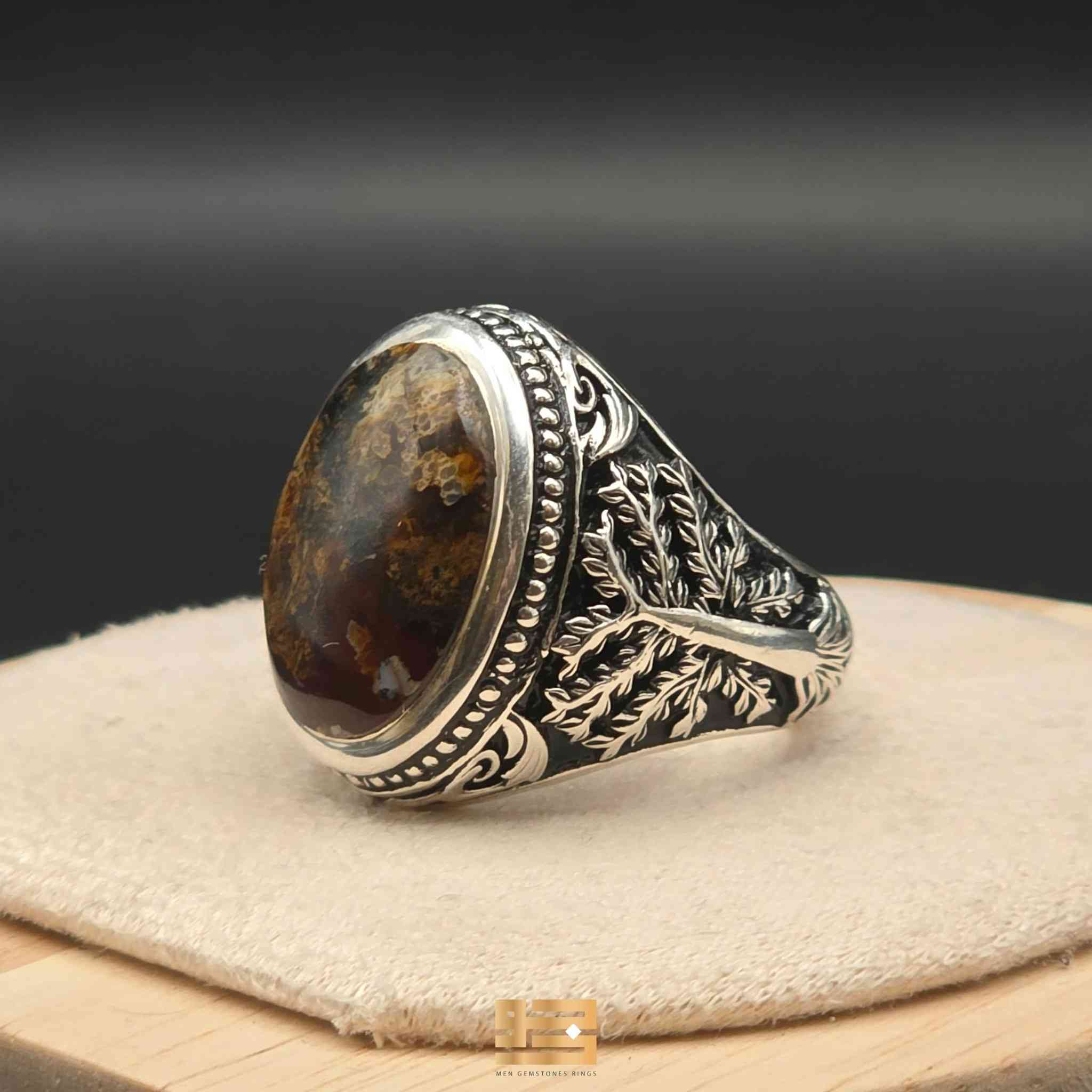 ﷽
خاتم رجالي
حجر عقيق يماني طحلبي (زهرة الربيع)
صياغة البحرين "عارف"
فضة 990

القياس 20
قياس الحجر 1.8
الوزن 24.7 غرام

انضمّوا إلى مزاد الواتساب عبر الرابط التّالي🛍:

(https://chat.whatsapp.com/GAK4nGjC5FC8BV5OaeH8Uw)


**إذا كنت صاحب هذا الإعلان وتريد حذفه لأي سبب، رجاءا أرسل رسالة إلى الدعم الفني**