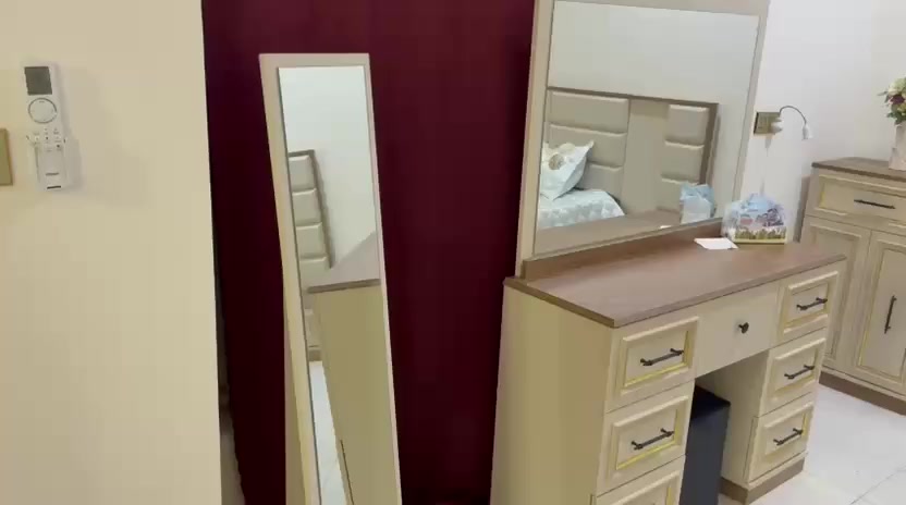 غرفه نوم تركي جديده ما مستخدمه للبيع  الشراي السعر خاص او الاتصال ع الرقم ***********
