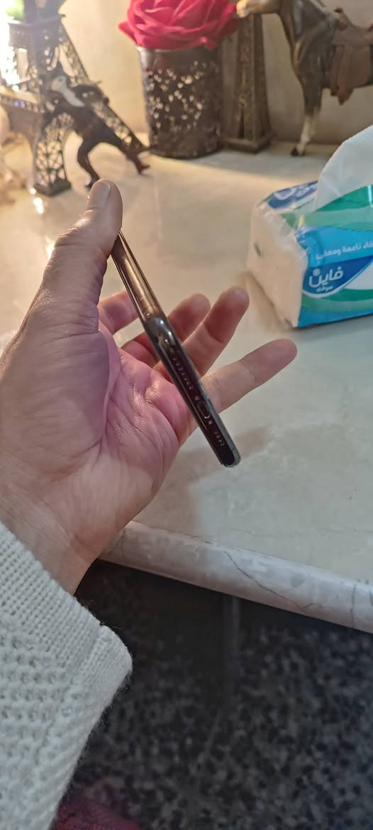 السلام عليكم ايفون اكس ماكس نموذج m جهاز حلو مرتب بيع او مراوس مكاني كربلاء  اتصال *********** كربلاء, العراق
