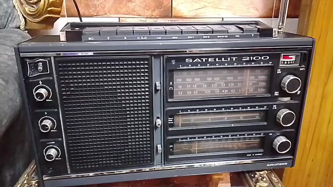 راديو قديم الماني للبيع سحب قوي مكاني بغداد الشعب هاتف ***********
