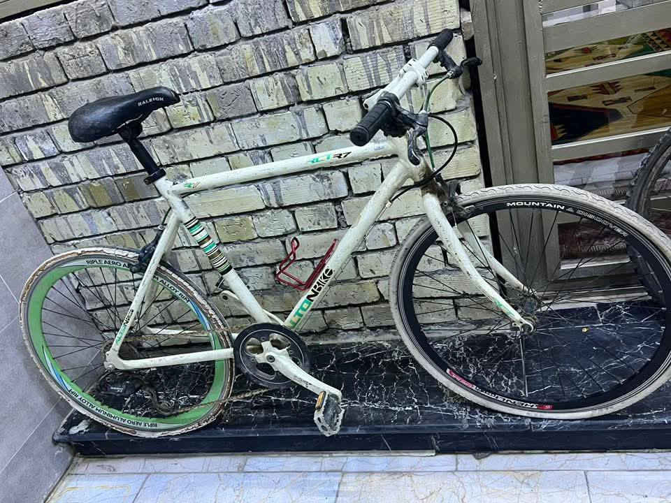 � بايسكلات للبيع – أشكال وأحجام مختلفة 🚲
بايسكلات نظيفة وجاهزة للاستخدام، مناسبة للكبار والصغار

✔️ جودة زينة

✔️ فحص قبل التسليم

✔️ أسعار مناسبة وتناسب الجميع

📍 العنوان: البلديات الرفاق

📞 رقم التواصل: ***********

👤 الاسم: علي الكعبي

العدد محدود، والبيع مباشر بدون وسيط

اللي يريد بايسكل بسعر زين لا يفوّت الفرصة 💪🚴‍♂️
