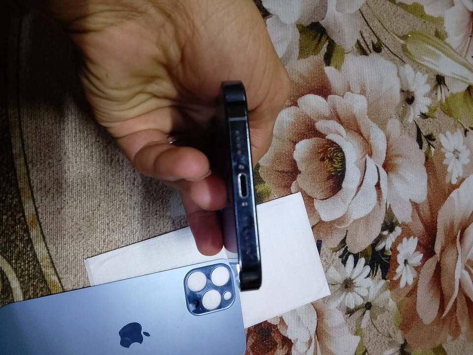 ١٢ابرو ماكس جهز نضيف ذكره ٢٥٦+دبل مبدل شاشه أو الضهر مفطور مو مكسور ونطيك ويا ضهر  السعر ٣٥٠الف بيع بس خاص مفتوح ***********
