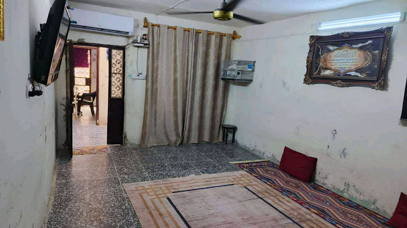 نص قطعة ٧٢ متر نص قطعة ٧٢ متر في مدينة الصدر قطاع ١٧ قرب الساحه طابق ونص 
الطابق الاول صاله ومطبخ وغرفة نوم وصحيات 
الطابق الثاني بيتونه وغرفة نوم ترميم عام ٢٠٢٣ 
البيت باسمي تحويل مباشر 
للاستفسار  *********** متوفر واتس اب 
 مدينة الصدر قطاع ١٧ قرب الساحه طابق ونص 
الطابق الاول صاله ومطبخ وغرفة نوم وصحيات 
الطابق الثاني بيتونه وغرفة نوم ترميم عام ٢٠٢٣ 
البيت باسمي تحويل مباشر 
السعر ١١٥
للاستفسار  *********** متوفر واتس اب 
