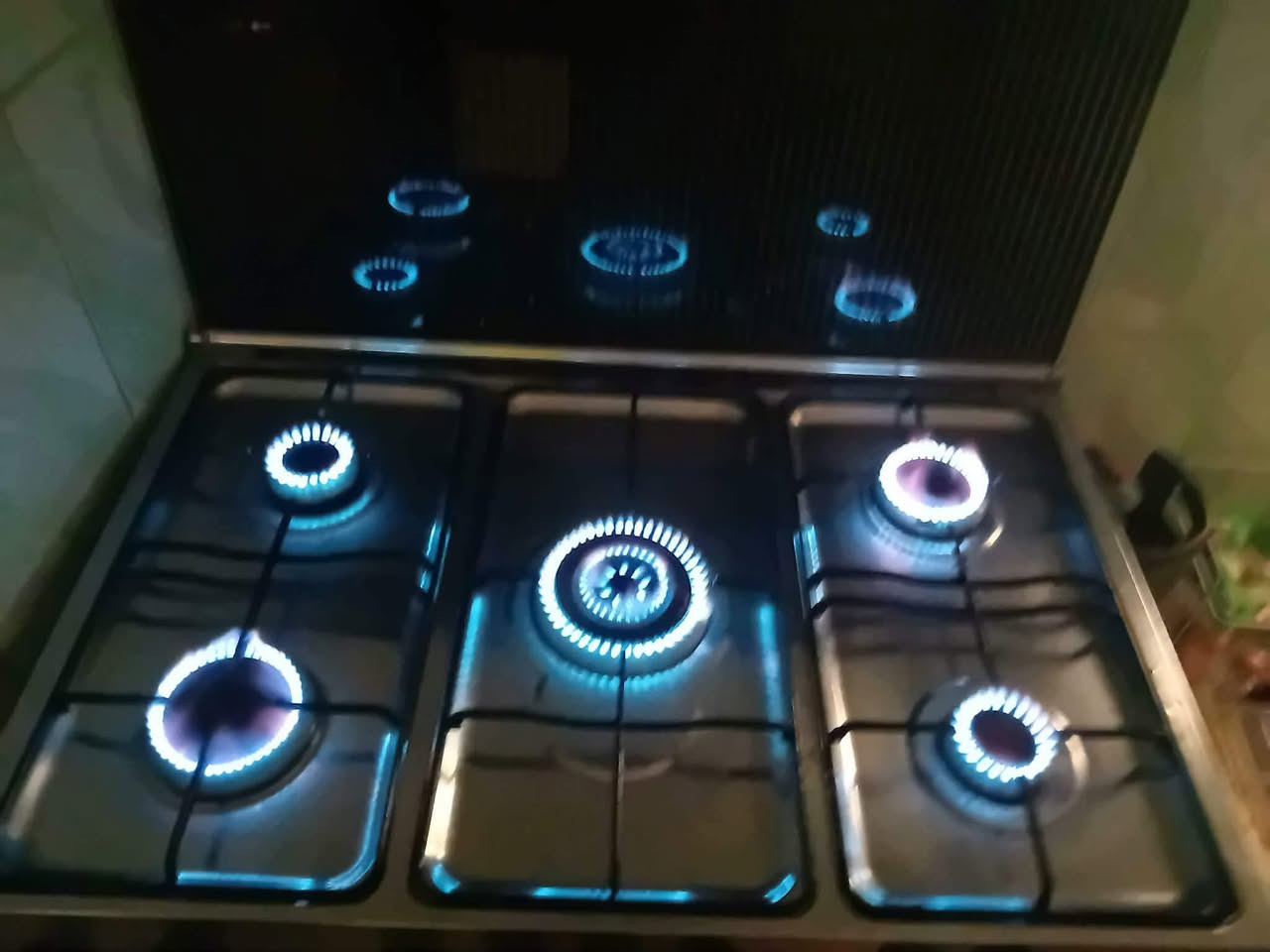 ثلاجه جديده 24 قدم جذيده ونظيفه سعره 300 وطباخ اخو الجديد سعره 250 عنوان كربلاء الإسكان العسكري اني ماحاوب خاص والاغراض موالي مكلفه بل نشر الرقم بي وتساب راسلوهم 

***********
