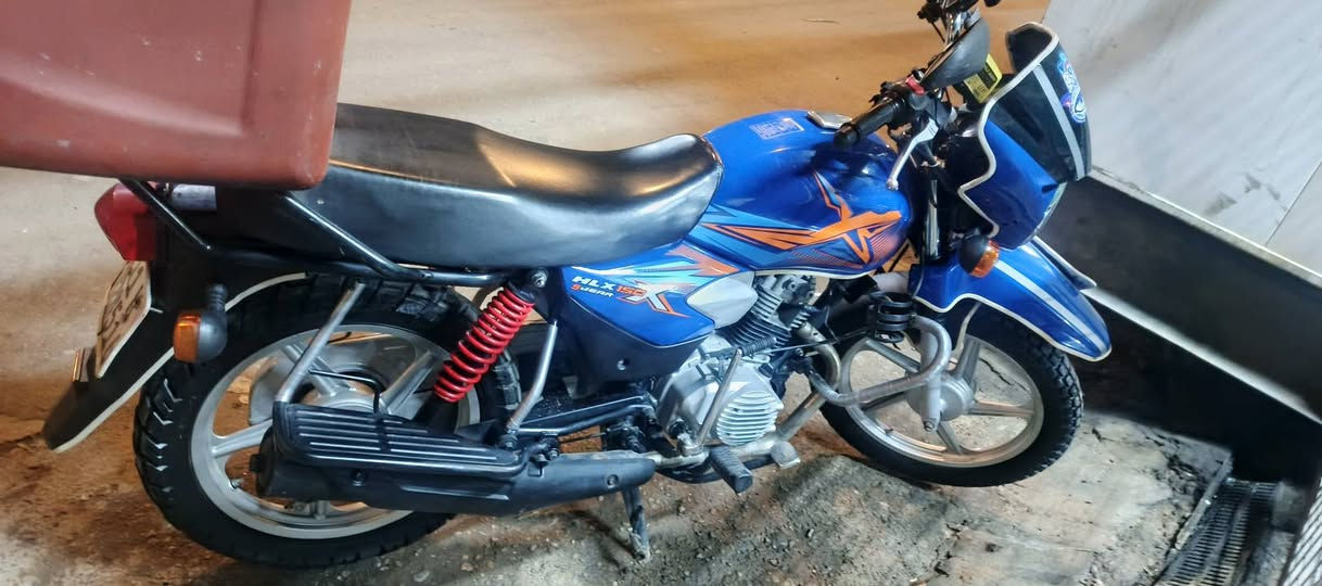 سلام عليكم دراجه ( تي في اس) هندي 5 كير مرقم بسمي ثاني يوم ا ماشيه 18 الف موديل 2022  ولك السعر ع واتساب او تصال ع رقم (((***********0 او ***********)))
