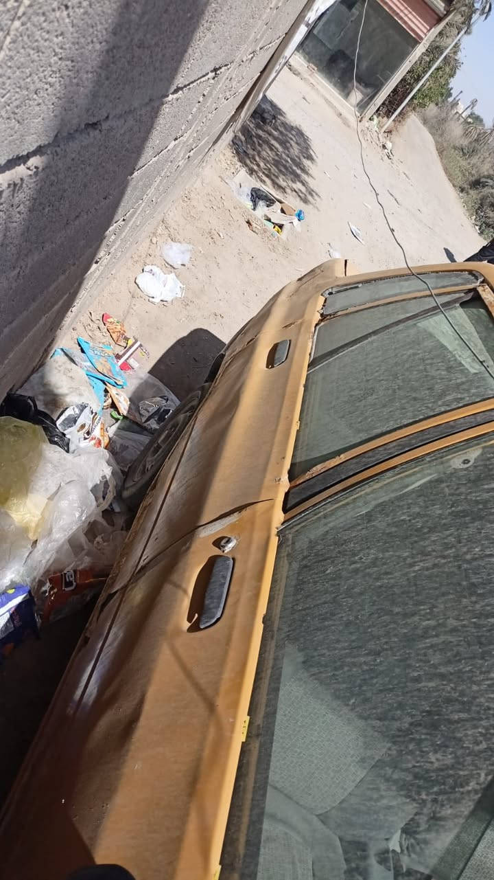 للبيع السعر 6 ورقات
كير ومحرك كلشي مابيهن السياره شوف العين 
وهذا رقمي ***********
