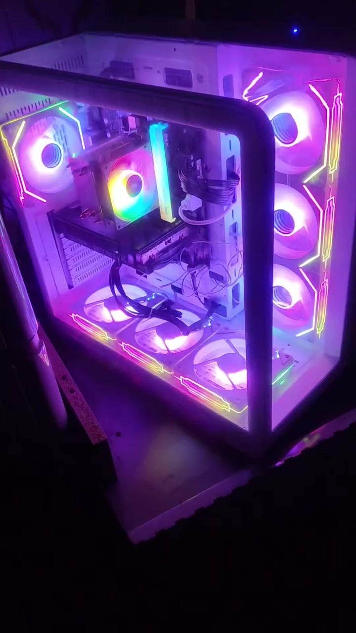 سلام عليكم رمضان كريم
---
🟣 للبيع PC – مواصفات هاي للألعاب والجرافيك 🟣
⚙️ المواصفات:
🟦 المعالج: Intel Core i5-11400F
🟦 اللوحة الأم: MSI Pro H510
🟦 الرام: 16GB XPG RGB 3200MHz
🟦 كرت الشاشة: RTX 3060 12GB EVGA
🟦 التخزين: SSD 1TB X-Ray
🟦 باور سبلاي: 750W Gamdias Bronze + RGB
🟦 الكيس: Xigmatek Cyclops مع 4 مروحة RGB
💡 أداء ممتاز في جميع الألعاب الحديثة

💰 السعر: [925]
📍 الموقع: [بغداد مدينة صدر]
📩 للتواصل: {اسيا /*********** زين/***********]
يوجد توصيل 
ملاحظة (فقط كيس مع ماوس كيبورد)
