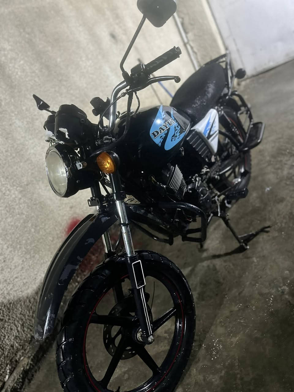 دايوان نفخ جبلي موديل 2023 للبيع مابيهة اي نقص كاملة من كلشي دراجه مشتغله قليل نظافه كدامكم ((( اوراق سكنر مكفولة سرقة قانونياً وعشائرياً ))) *********** /// العنوان بغداد مشتل /// السعر مليون وبيهة مجال
