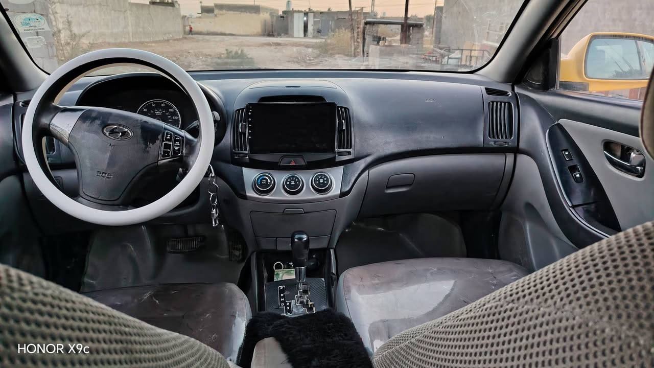 ياالله 
***********
هونداي الانتره موديل 2010 
مكينه وكير كفاله تخم تاير حداديه تبريد ثلج 
شاشه كامره 
منضومه زنون 
منضومه غاز 
تخم تاير 
حداديه جديده 
رقم بابل انكيلزي 
مصفره هيئه وغرامات 
مكاني بابل القاسم السعر  (89)
