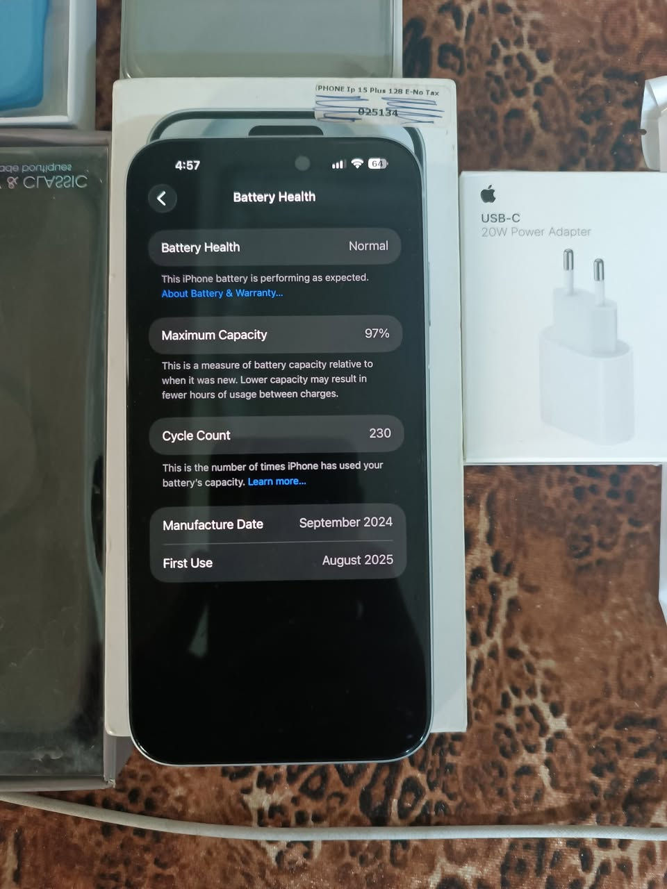 Iphone 15 plus معفي
Battery 97  
128g
With box
And original charger


**إذا كنت صاحب هذا الإعلان وتريد حذفه لأي سبب، رجاءا أرسل رسالة إلى الدعم الفني**