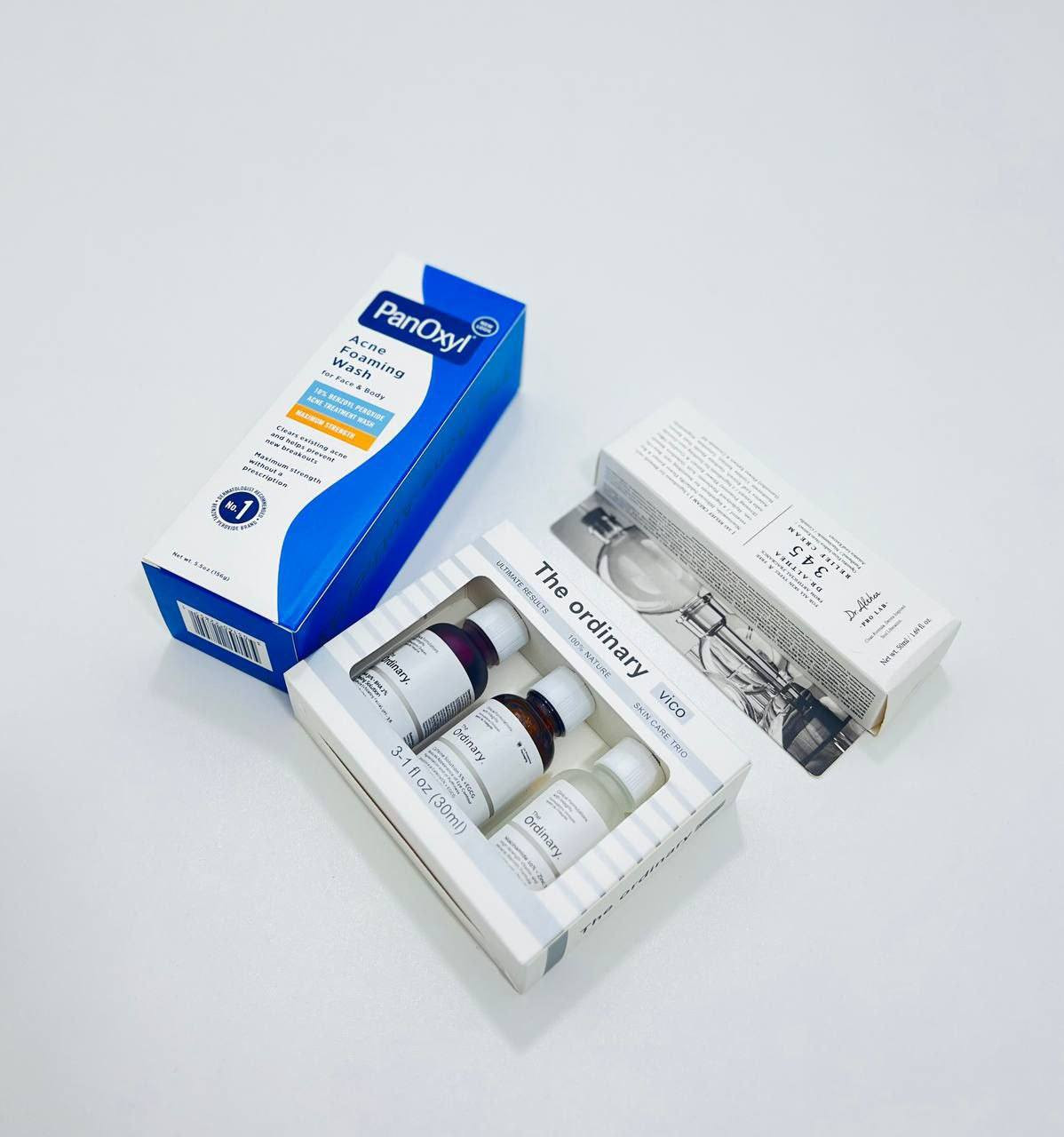 عرض التصفيه  والنظارة والترطيب🔥
غسول رغوي للوجه والجسم لعلاج حب الشباب، يحتوي على 10% بنزويل بيروكسيد، وهو مصمم لتنظيف البشرة وعلاج حب الشباب الموجود ومنع ظهور حبوب جديدة. 
Dr. Althea 345 Relief Cream: كريم مرطب ومهدئ مصمم لإصلاح حاجز البشرة، ويحتوي على مكونات مثل النياسيناميد والبانثينول ومستخلص الصبار لتهدئة وترطيب وتقليل الشوائب. 
The Ordinary AHA 30% + BHA 2% Peeling Solution: محلول تقشير يحتوي على أحماض ألفا هيدروكسي (AHA) وبيتا هيدروكسي (BHA) لتقشير البشرة وتحسين ملمسها ومظهرها. 
The Ordinary Niacinamide 10% + Zinc 1%: سيروم يحتوي على النياسيناميد والزنك، ويُستخدم لتقليل ظهور المسام والتحكم في إفراز الزيوت وتقليل الالتهاب. 
The Ordinary Caffeine Solution 5% + EGCG: سيروم يحتوي على الكافيين و EGCG (مضاد للأكسدة)، ويُستخدم لتقليل ظهور الهالات السوداء والانتفاخ حول العينين.

 
توصيل بغداد 4 محافظات6


**إذا كنت صاحب هذا الإعلان وتريد حذفه لأي سبب، رجاءا أرسل رسالة إلى الدعم الفني**