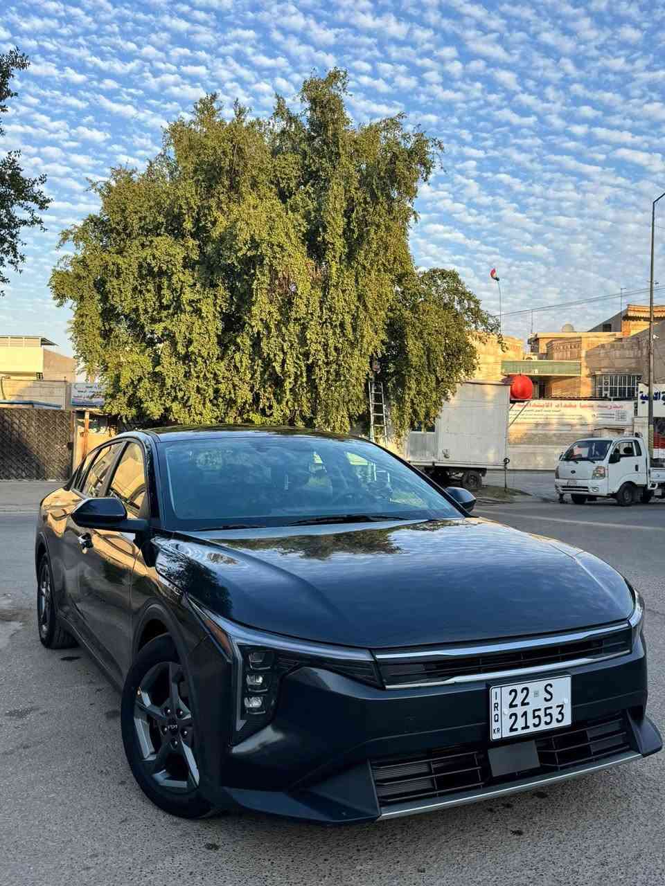 السلام عليكم 
كيا K4 الشكل الجديد كلياً موديل 25 ( وارد امريكي ) . 
ماشية 11 الف ميل فقط . 
حادث موضح بالصور ( بنيد صبغ بدون دواخل مكفولة ) + 4 قطع كلير امريكا . 
رقم اربيل جديد سنوية وهزة جديدة ( وكالة ، تحويل ) اللي يعجبك . 
مواصفات ( محرك 2000 دوش . بصمة تشغيل وابواب وصندوك ، تشغيل عن بعد ، شاشة ايباد كبيرة ، كاميرا خلفية ، ويل كب ، سايد بريك دكمة ، لد نهاري شمسي ، لايت 3 عدسات زنون بلادي ، بك لايت لد ، رادارات 360 ومانع توقف ، نقاط عمياء ، كروس سرعة ، مانع انزلاق ، تحديد مسار ، اوتو هولد ، نظامين قيادة ، وباقي مواصفات LX . المعروفة ) . 
حجر بشرط بلادي . جاهزة بدون اي نواقص وجديدة لا شخوط ولا رصعات ولا بارد . 
السعر / 168$ وبيها شي بسيط . 
مكان / بغداد . 
للاتصال / *********** .
