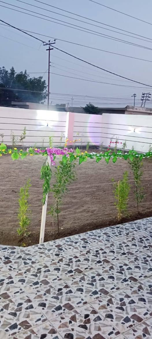 بسم الله الرحمن الرحيم
للبيع بيت منطقه شهابي مقابيل زراعه الكرمه 
مساحه 450متر 
مكون من قرفتين وصاله وحمام ستقبال ومدخل ومطبخ 
مكمل من كلشي 
***********
