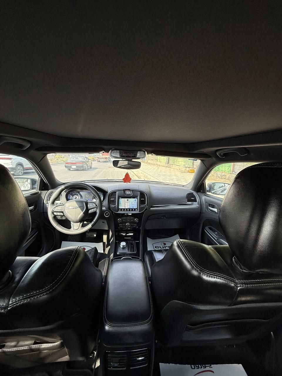 السلام عليكم 
للبيع 
أوباما كرايسلر 2023  S 300

السعر:  28٫000 $

المواصفات: 
بانوراما 
دمام خلفي  
اشاير بالمري 
هيتر مري 
كشنات كهرباء 
كشنات حضن 
تو ويل 
محرك 3.6
گير  S 
نضام ملاحه 
تشغيل عن بعد 
حساسات امامي خلفي 
ويل عشرين بلادي 
شفتات ستيرن
مثبت سرعه  
نضام تزحلق 
نضام gbs
كشنات حفر S 
بجم srt
ساعه بلاديه 
سستم سماعات
رادار خلفي 
رادار جانبي 
شاشا ابل كار بلي 
وبقية المواصفات معروفه مايحتاج اذكرهن 

حادث جاملغ + باب - تبديل بلادي نفس اللون بدون ايرباك

السياره بأسمي- رقم مميز
عنواني بغداد البلديات 
للاستفسار
***********
