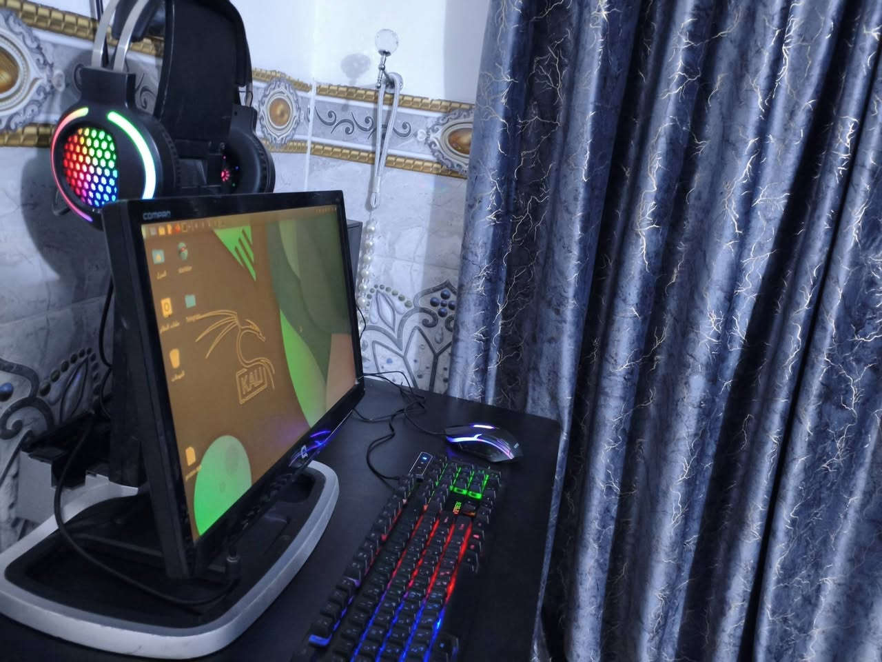 تجميعه opitalz كدامكم 
معالج متوسط للبرمجه  وتصفح والعاب خفيفه هاردين بيهه هارد اساسي 128 g ssd وهارد ثاني 500g ssd 
رامات ثنين 12g وياهه كيبورد rgp وماوس وسماعات الي بلفيديو ومكبر صوت  السعر اتصل وتدلل ***********
