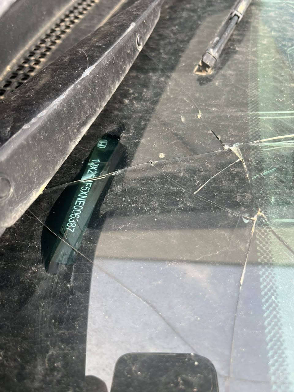 السلام عليكم من رخصة الادمن المحترم سيارة هوندا انسايد موديل 22 ابيعه على وضعه سعر مناسب واتساب ***********
