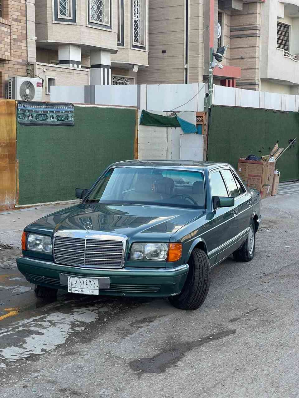 السلام عليكم
مارسدس جامبو 
موديل 1990
مكينه كير بلاد
السياره كله بلاديه 
كشنات كهرباء 
فتحه سقف طكتين
دبل فيتبم 
دبل هورن 
السعر شده 100 بيه مجال للشراي 

المكان شارع فلسطين 
الرقم ***********
