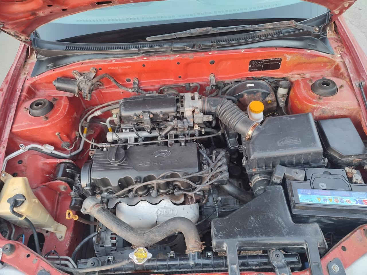 هونداي 2002 بدون فتح بيهه خياسات مصلحه او معجون قليل مكان واسط *********** سعرهه38
